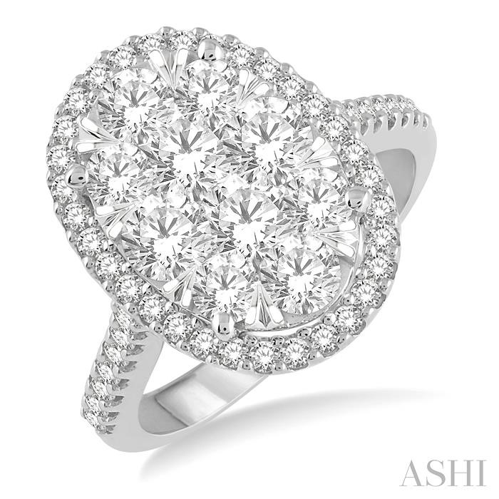 OVAL SHAPE HALO LOVEBRIGHT ESSENTIAL DIAMOND ENGAGEMENT RING