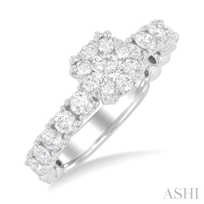 ROUND SHAPE LOVEBRIGHT DIAMOND ENGAGEMENT RING