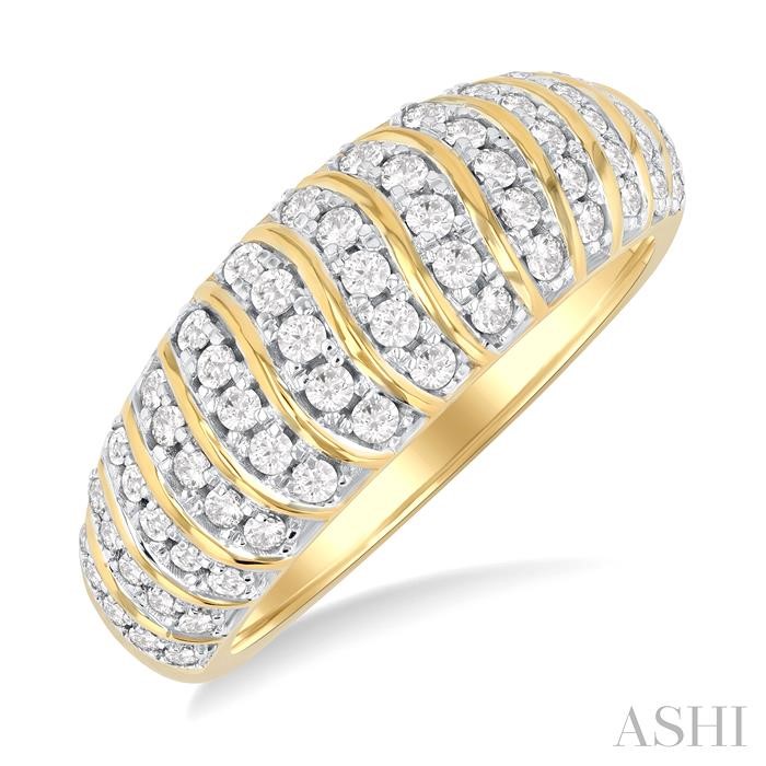 Ribbed Diamond Fashion Band