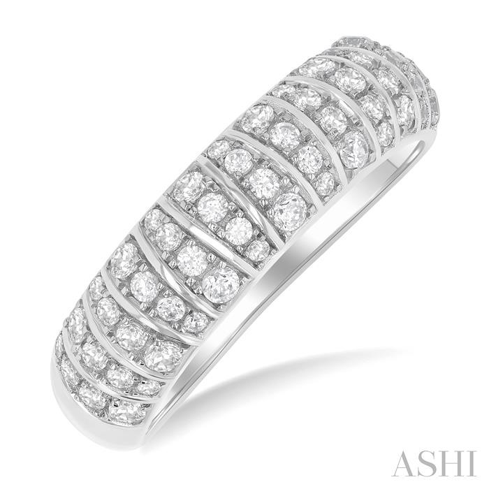 Ribbed Diamond Fashion Ring