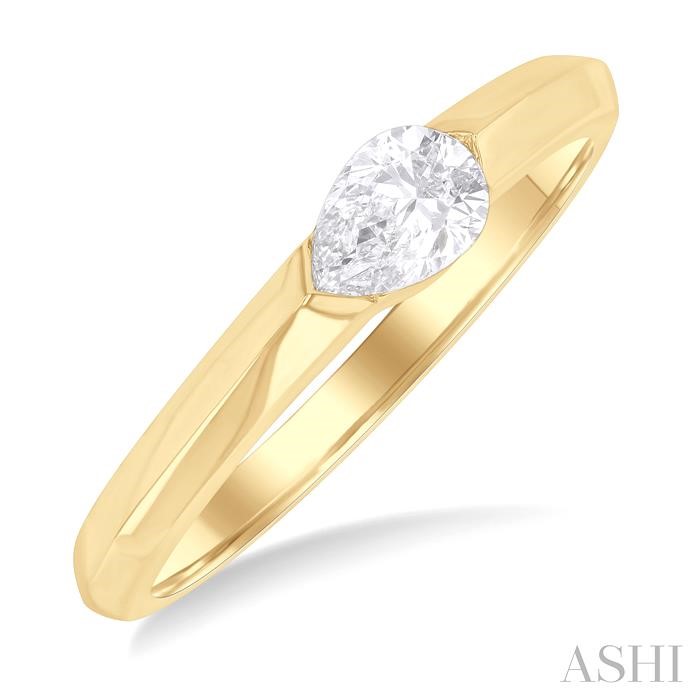 Pear Shape East-West Diamond Ring