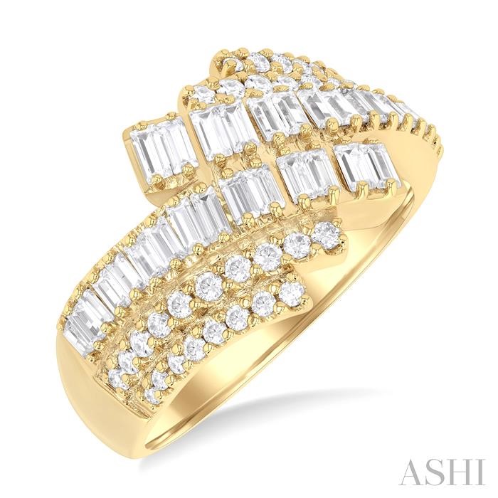 Baguette Diamond Fashion Ring