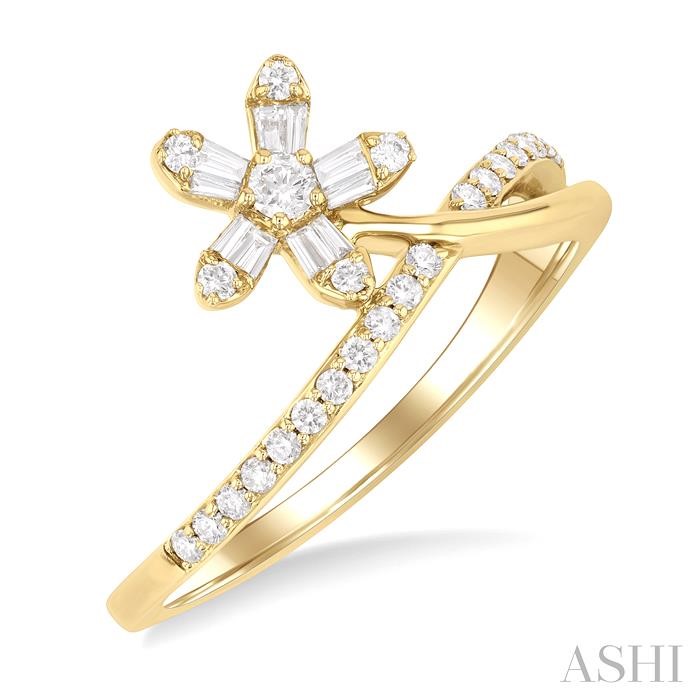 Floral Petite Diamond Fashion Ring