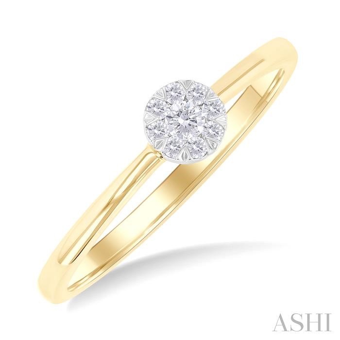 Round Shape Lovebright Petite Diamond Ring