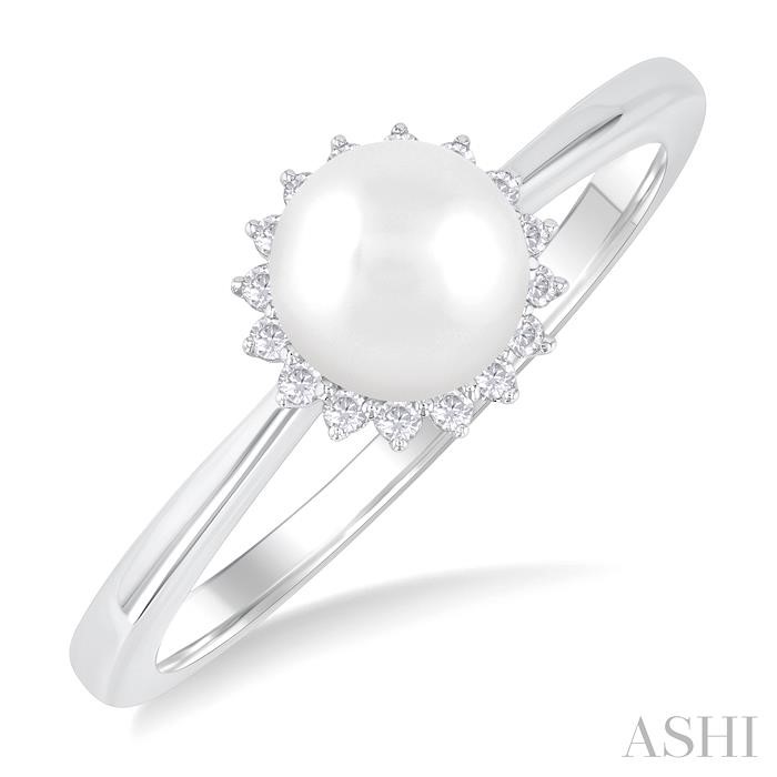 Pearl & Petite Halo Diamond Fashion Ring