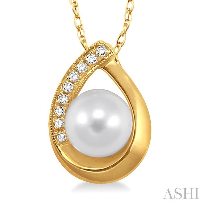 PEARL & DIAMOND FASHION PENDANT