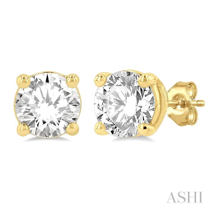 Round Shape Diamond Stud Earrings