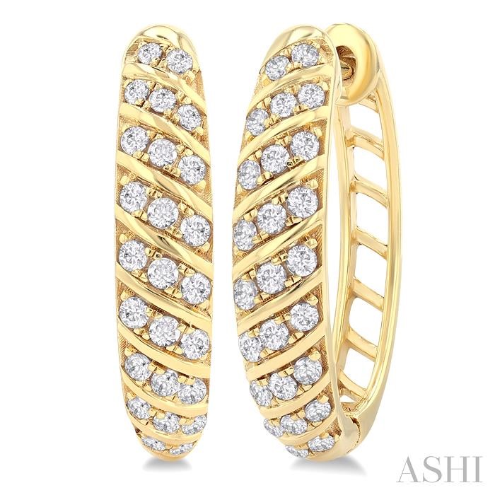 RIBBED DIAMOND HOOP EARRINGS