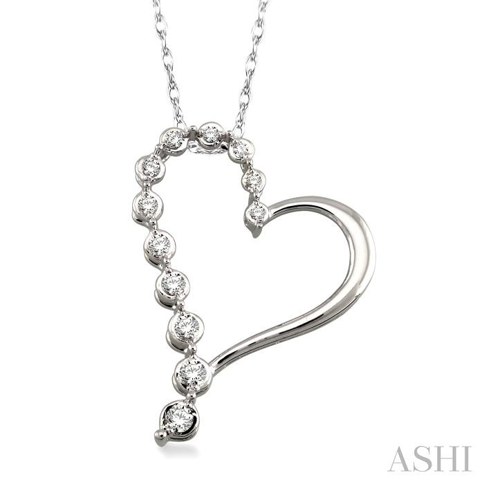 HEART SHAPE HALF JOURNEY DIAMOND FASHION PENDANT