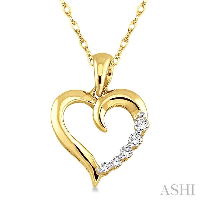 HEART SHAPE JOURNEY DIAMOND FASHION PENDANT